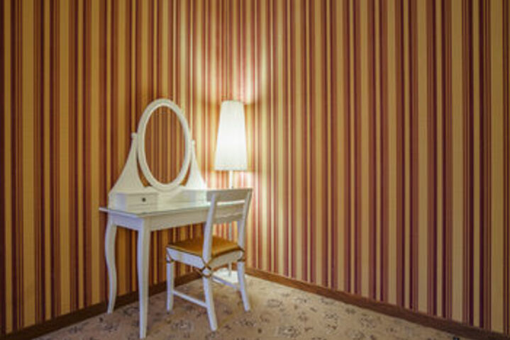 Room 42 of 63