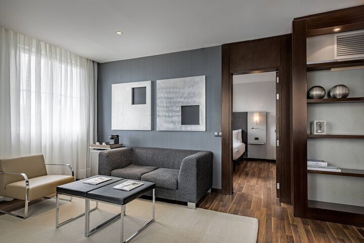 Room 18 of 46
