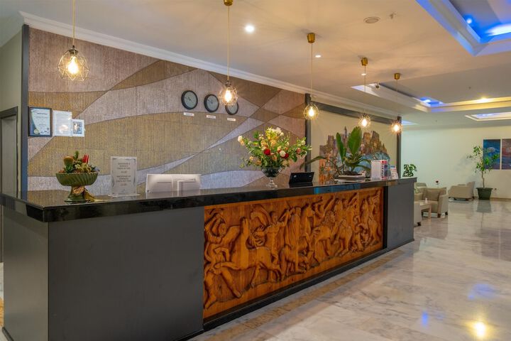 Hotel Lobby