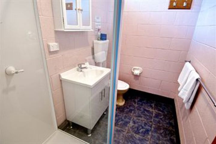 Room 109 of 191