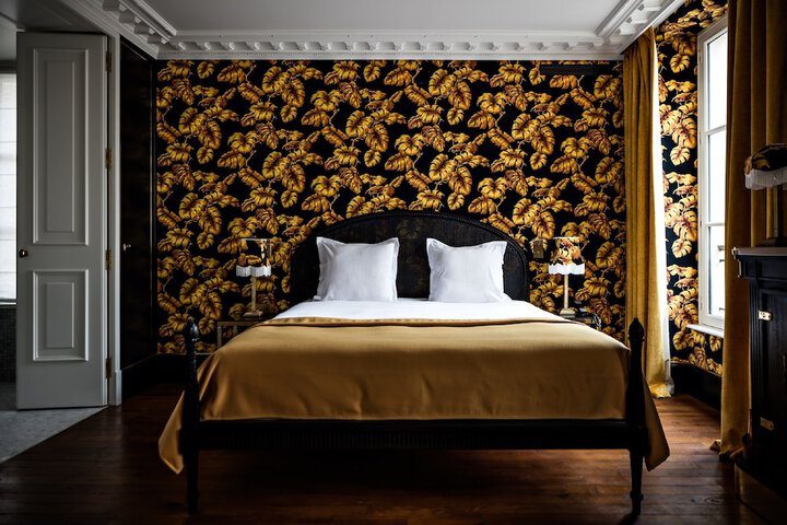 Room 42 of 80