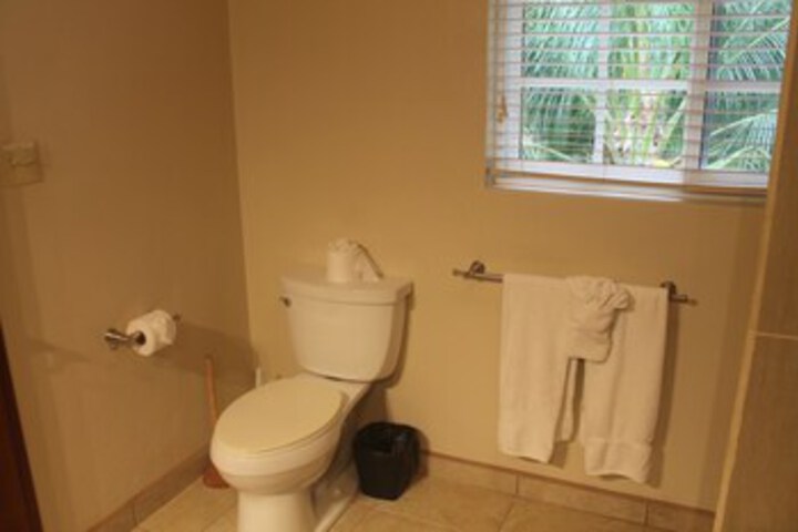 Room 8 of 85