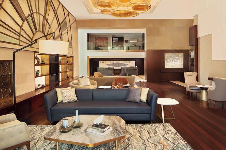 Entrance & Lobby