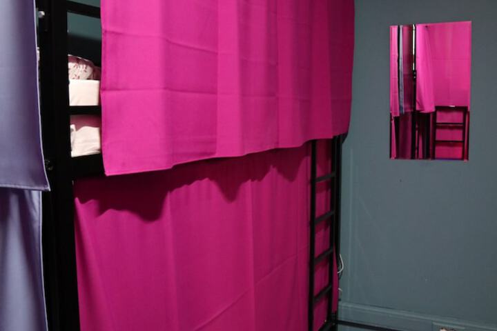 Room 32 of 38