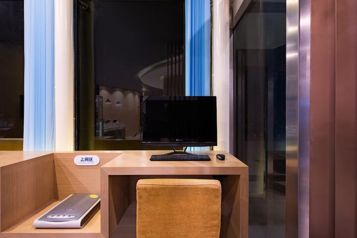 Room 13 of 88