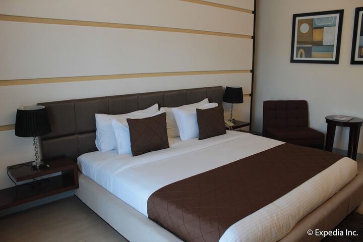 Room 15 of 49