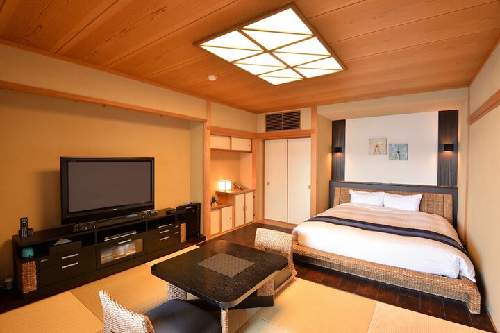 Room 6 of 43