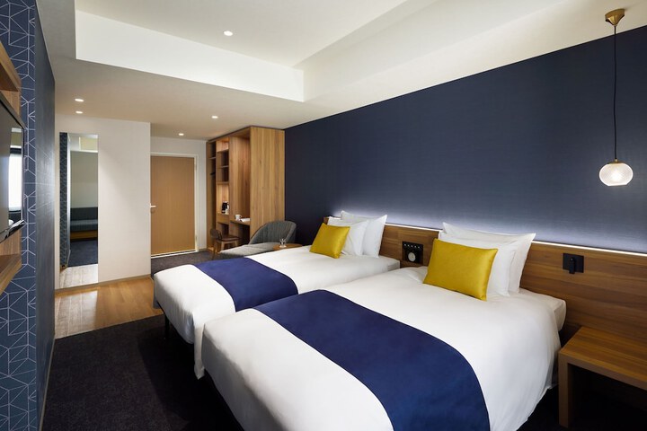 Room 25 of 57