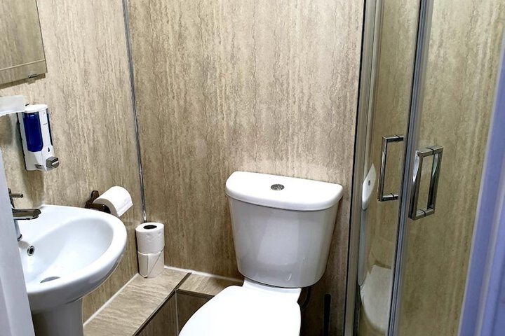 Room 32 of 39