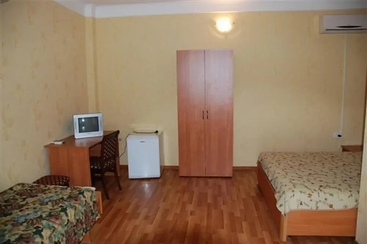 Room 2 of 9
