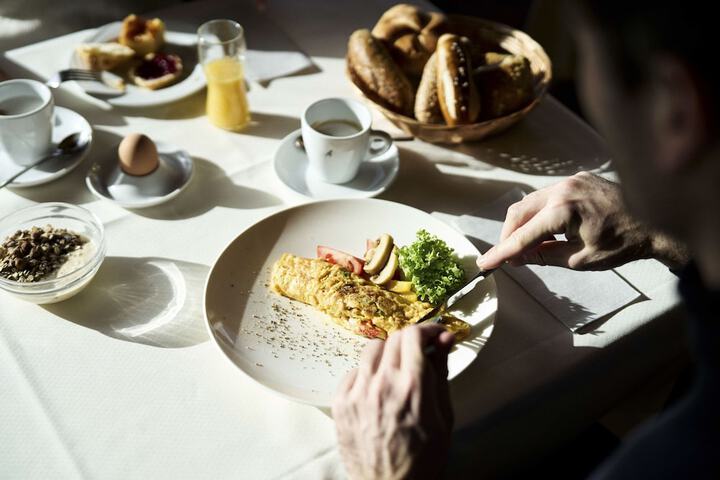 Breakfast/Coffee Service 60 of 73