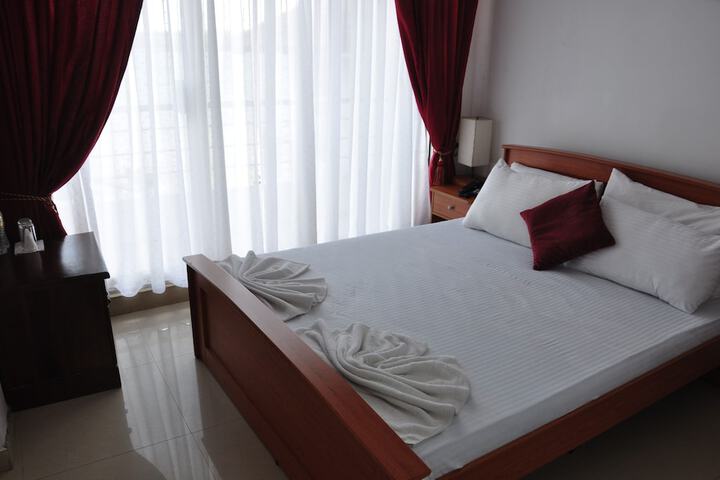 Room 37 of 94