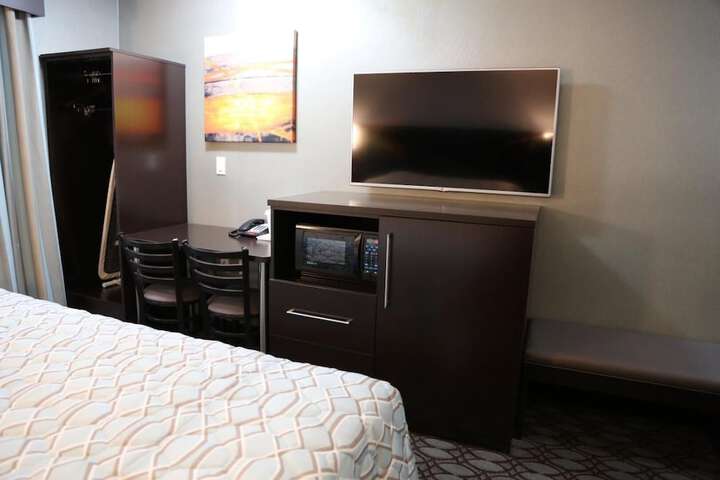 Standard | King Bed (13 of 14)