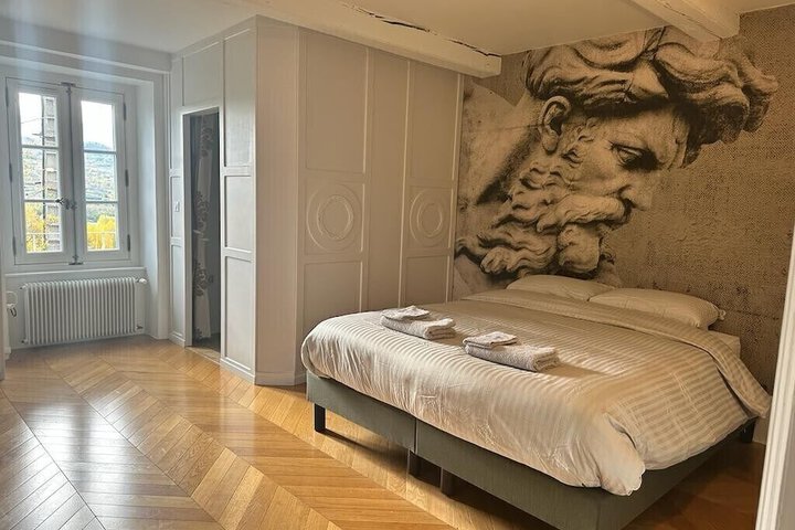 Room 12 of 47