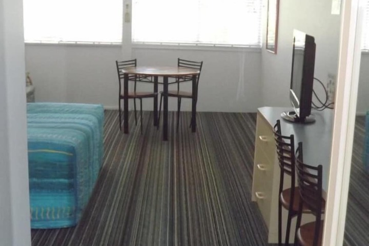 Room 16 of 34