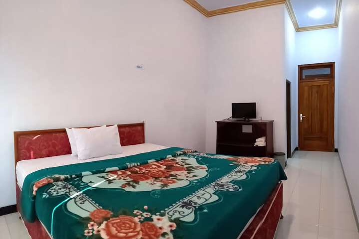 Room 10 of 48