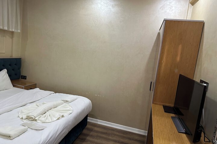 Room 88 of 111