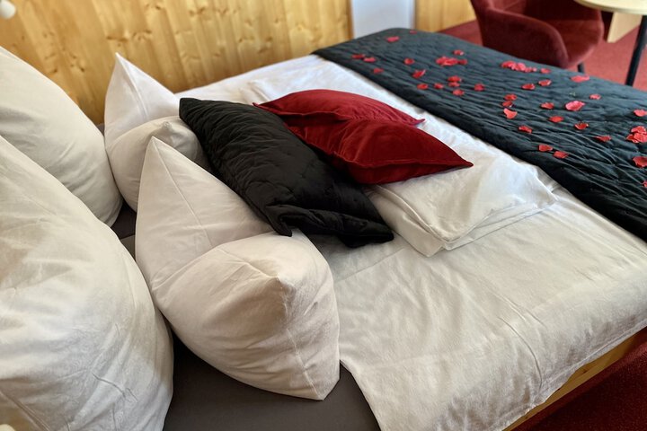 Room 14 of 33
