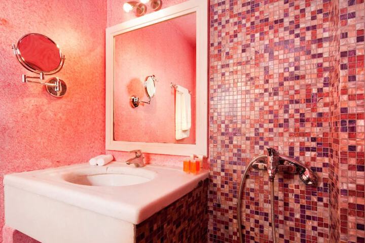 Clean Restrooms