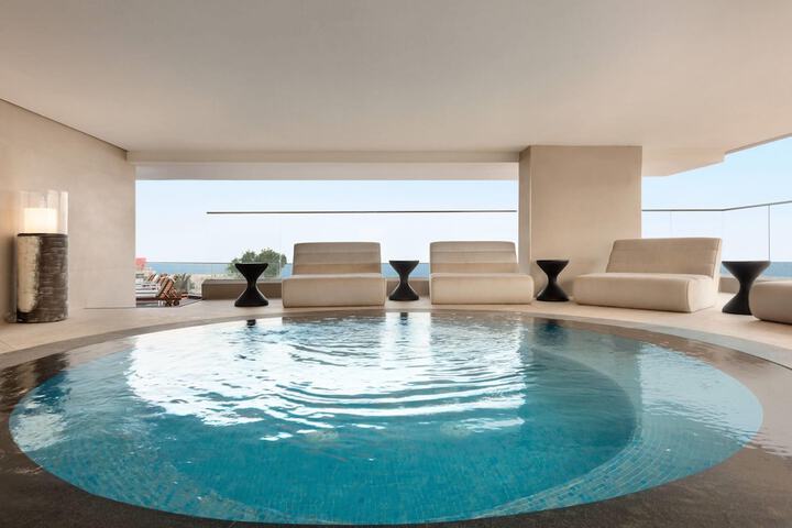 Pool 29 of 65