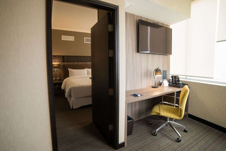 Room 34 of 77