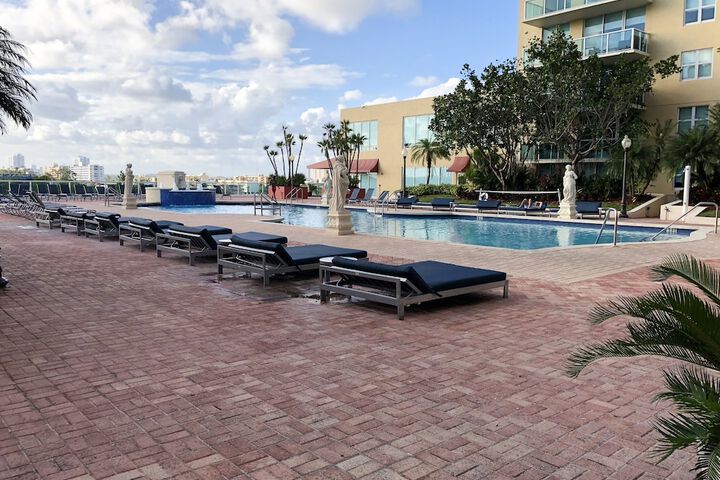 Pool 18 of 30