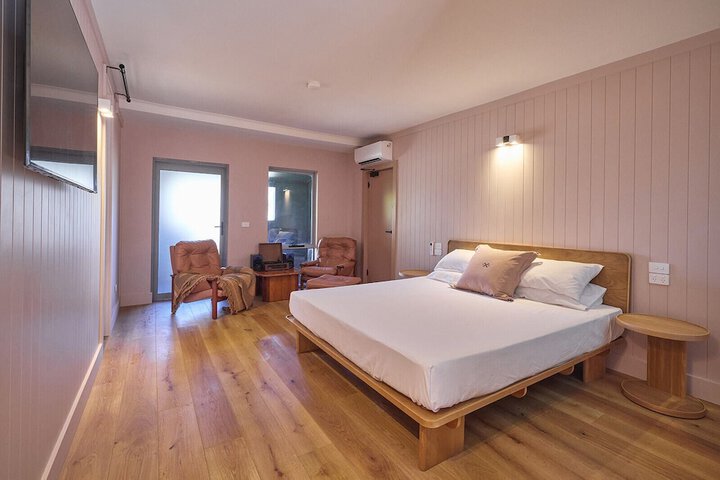 Room 5 of 56