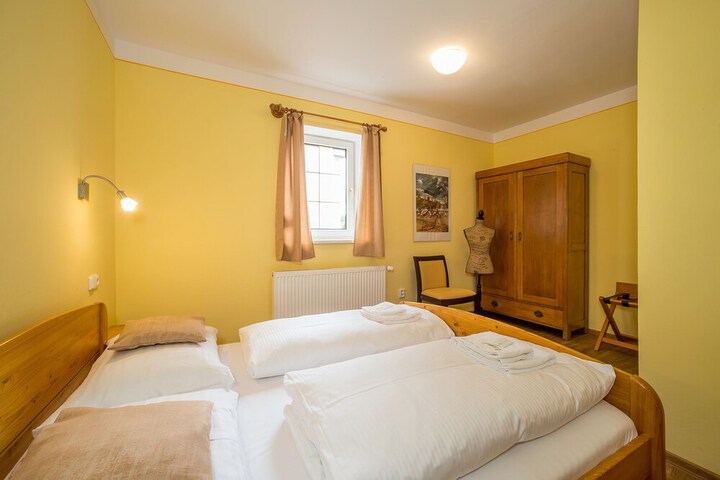 Room 33 of 75