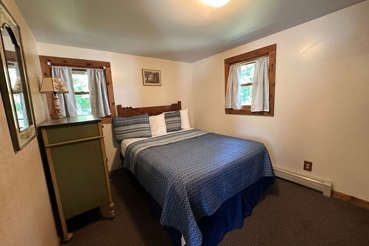 Room 10 of 27