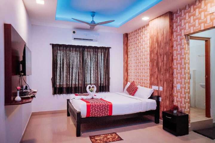 Room 2 of 6