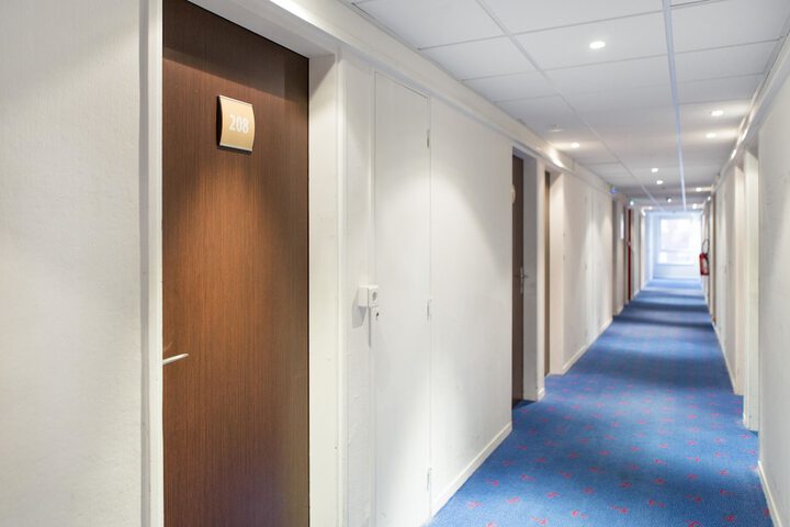 Entrance & Lobby