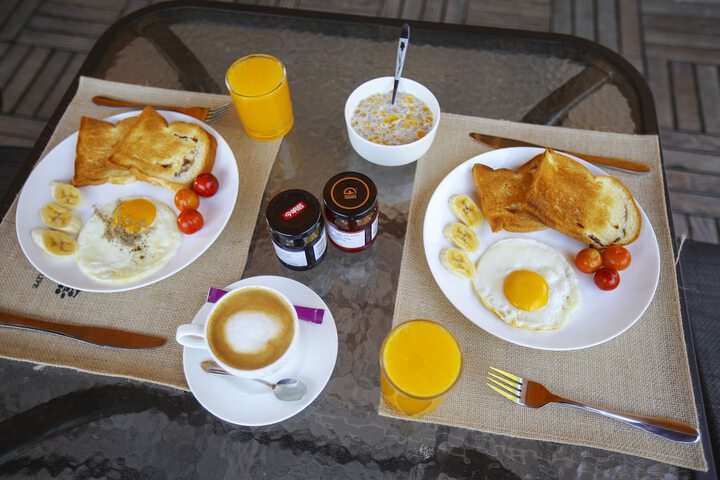 Breakfast/Coffee Service 36 of 47