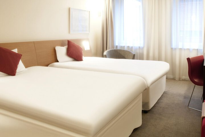 Room 10 of 56