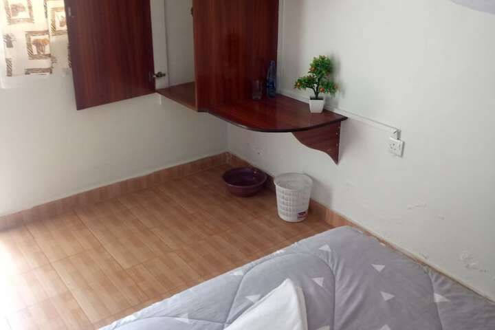 Room 9 of 24