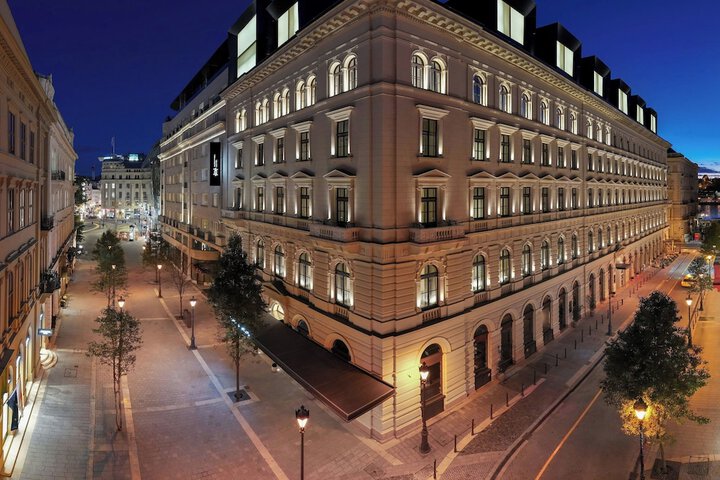 Hotel 145 of 157
