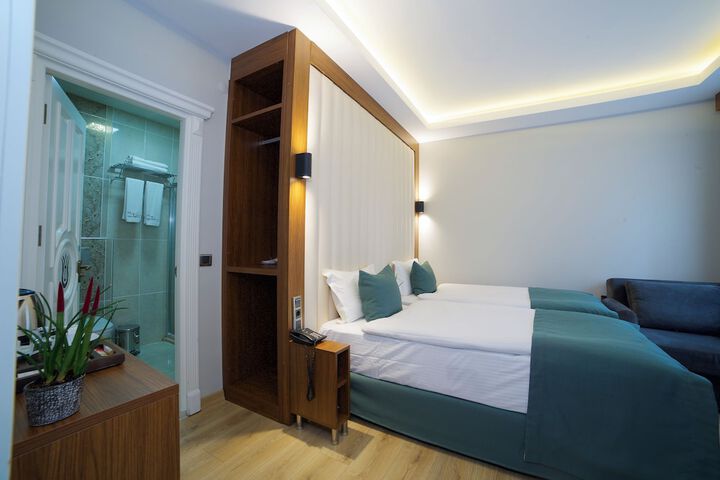 Room 17 of 70