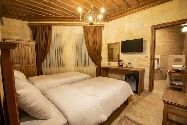 Room 3 of 35