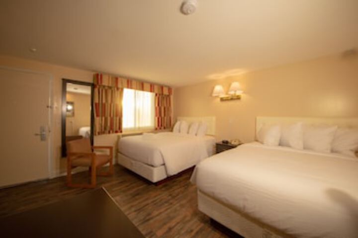 Room 43 of 207