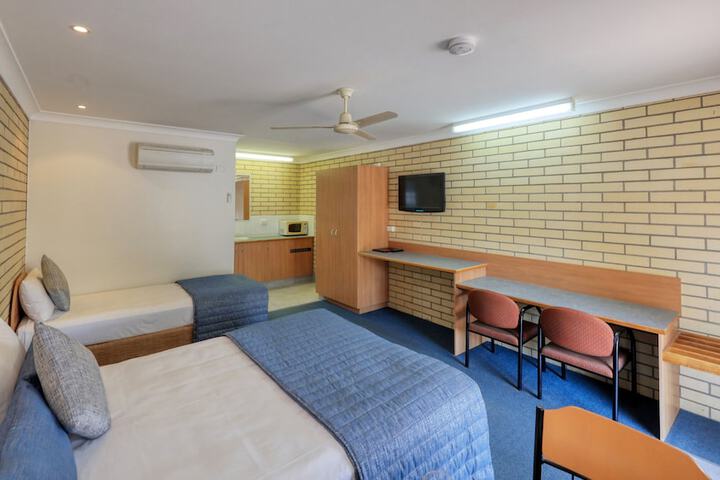 Room 6 of 45