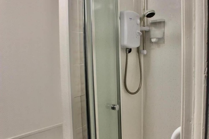 Room 76 of 106