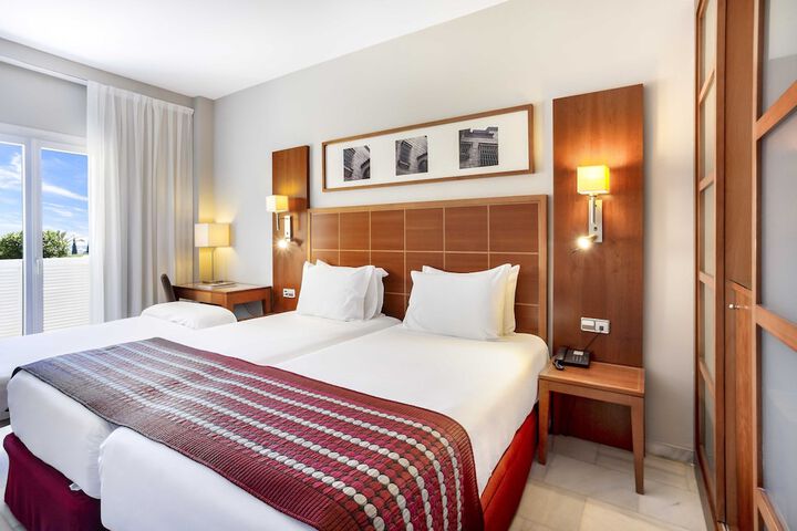 Room 4 of 52