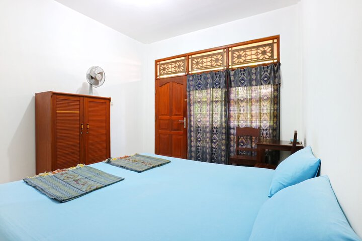Room 10 of 24