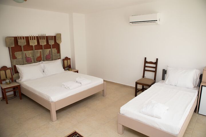 Room 43 of 94