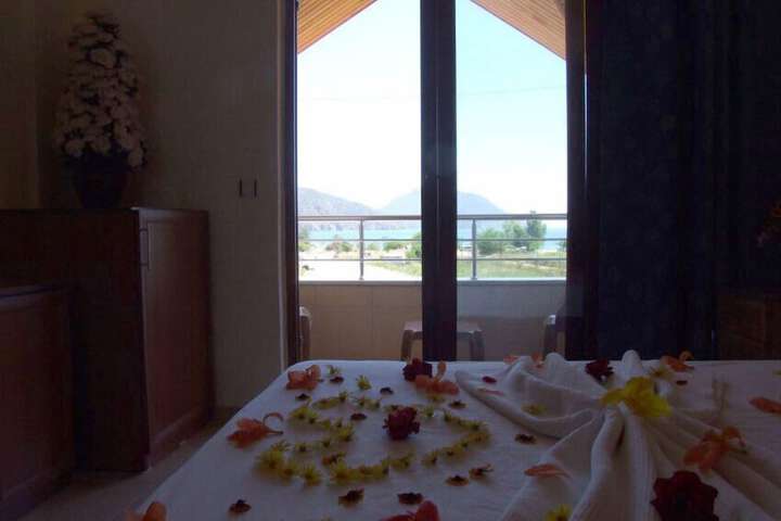 Room 4 of 36