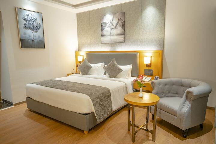 Room 8 of 71