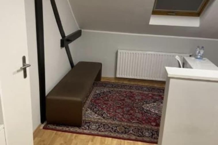 Room 15 of 43