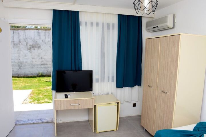 Room 15 of 68