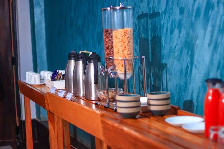 Breakfast/Coffee Service 32 of 48