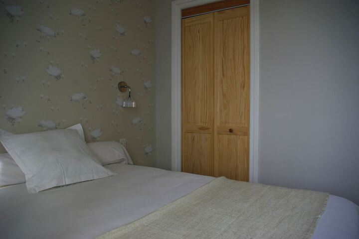 Room 10 of 36