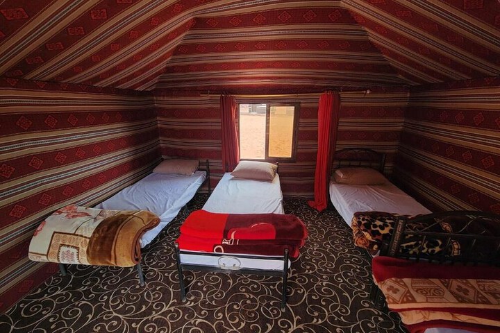 Room 6 of 51